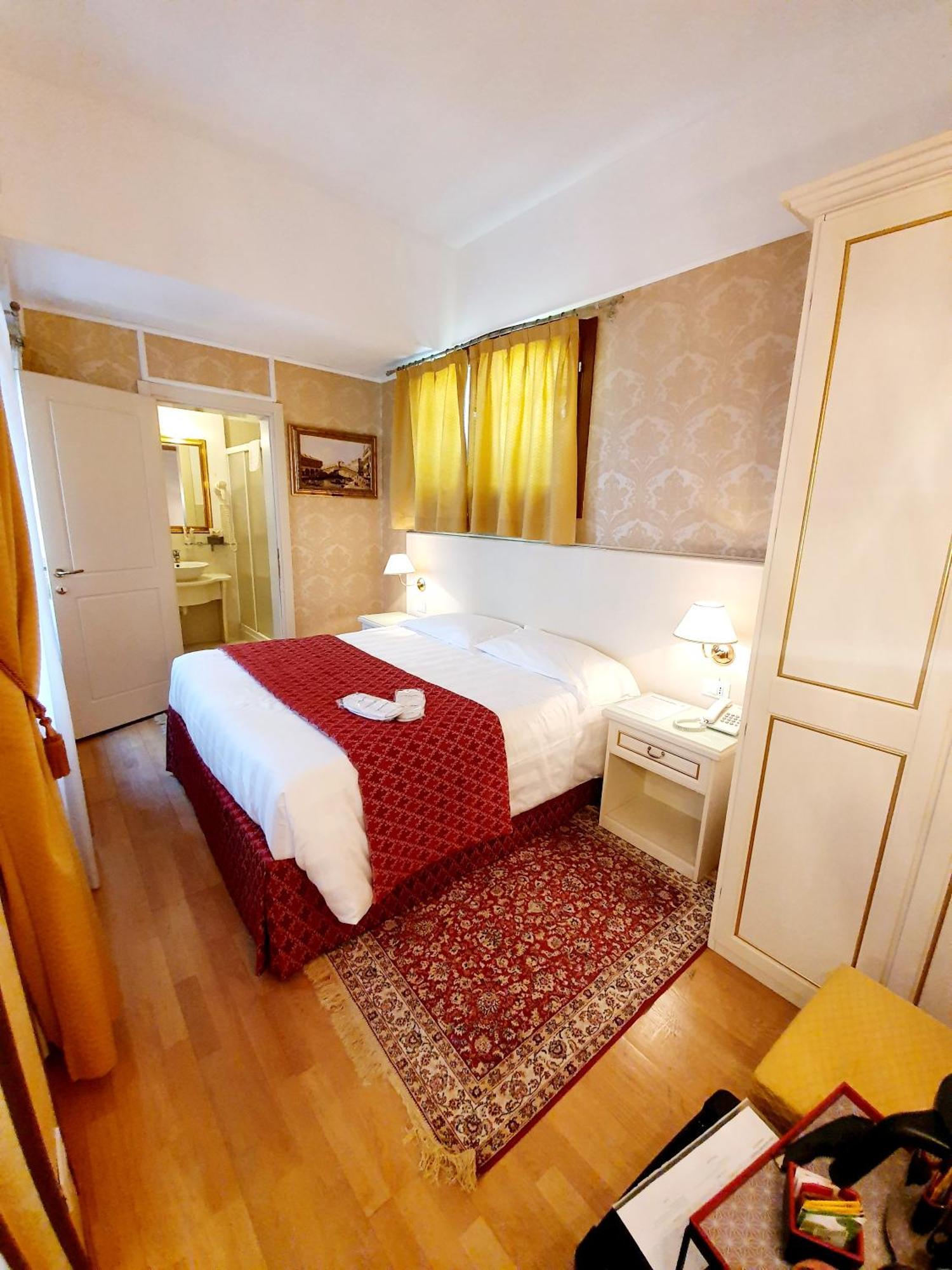 Double Room Terrace,1274544067:JPEG