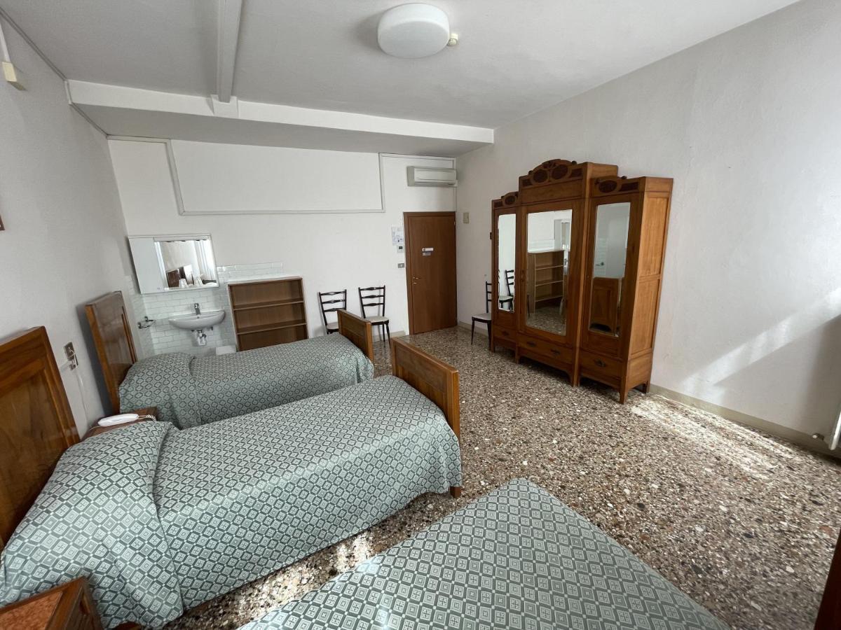 Triple Room with Private External Bathroom