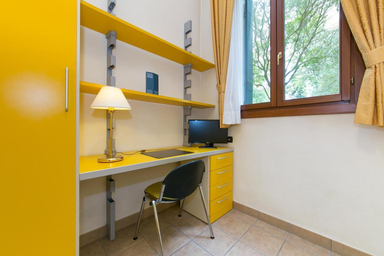 Economy Single Room