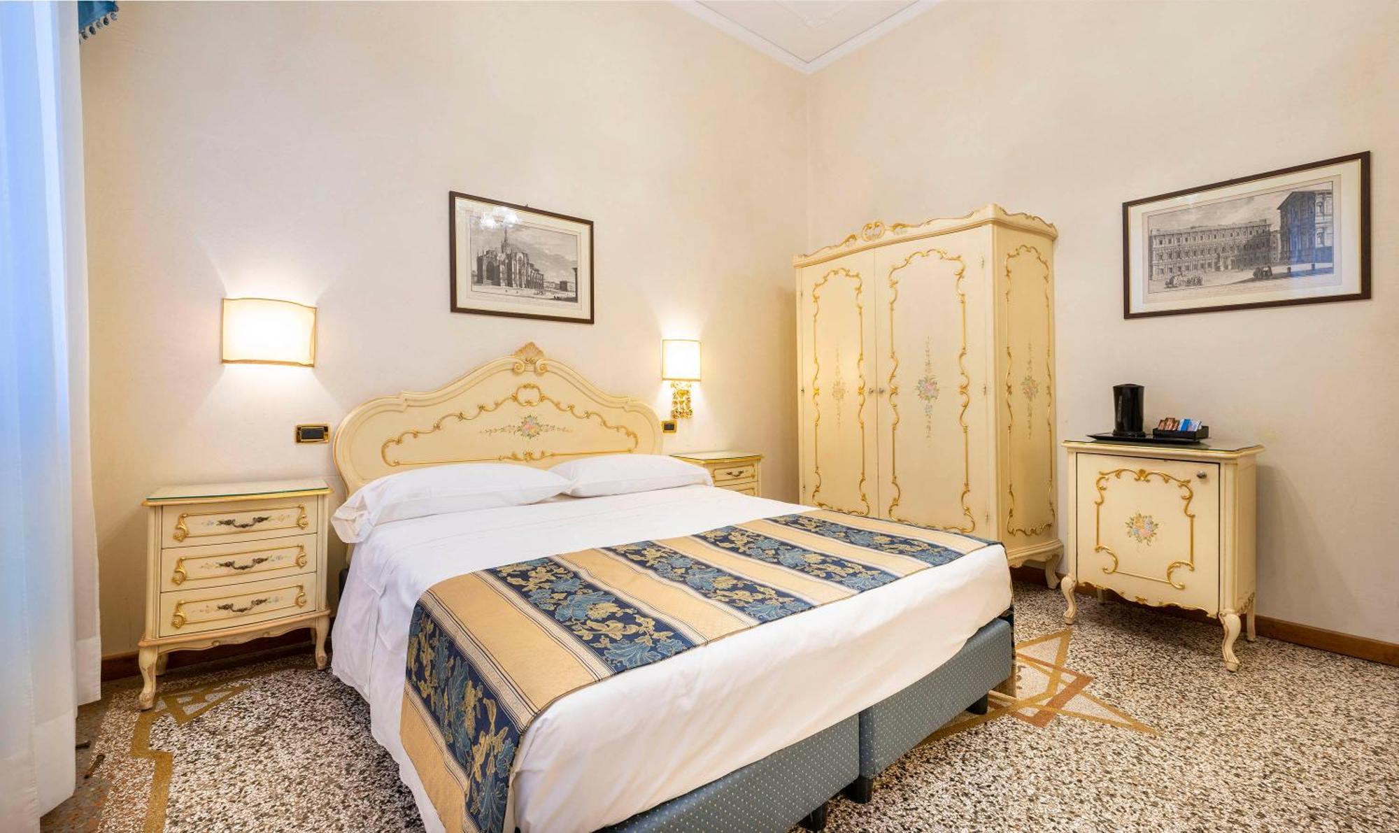 Double Room - Dependence