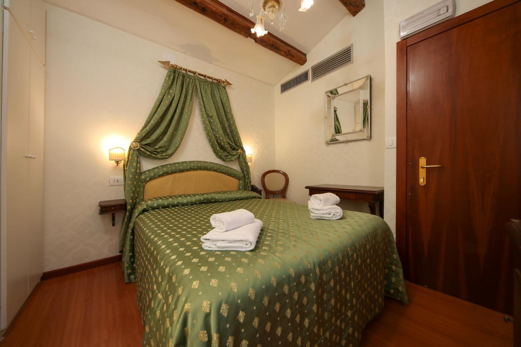 Small Double Room with Terrace