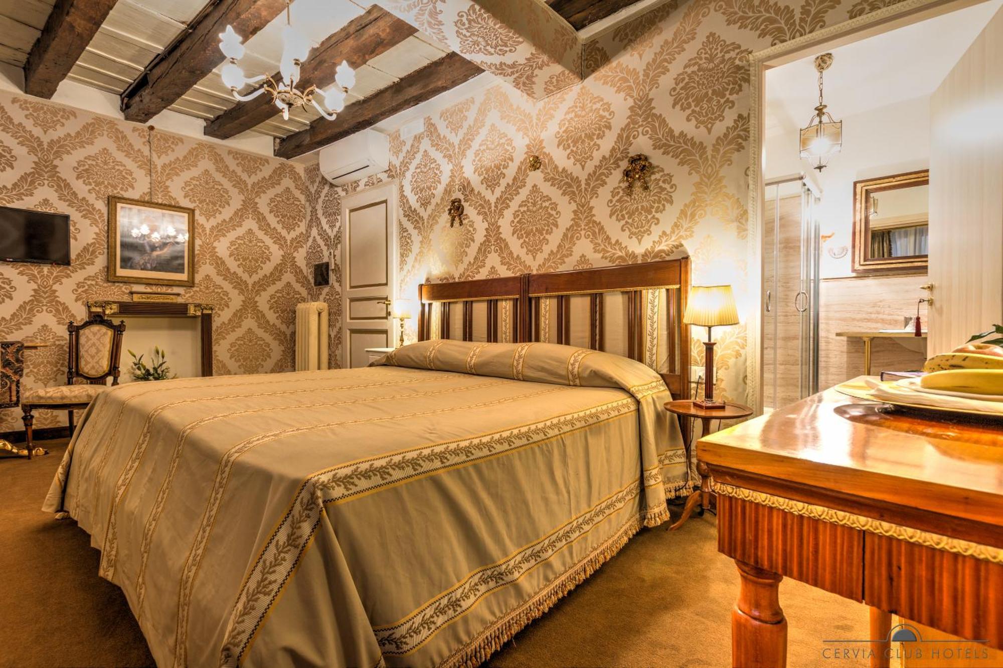 Deluxe Room,284689841:JPEG