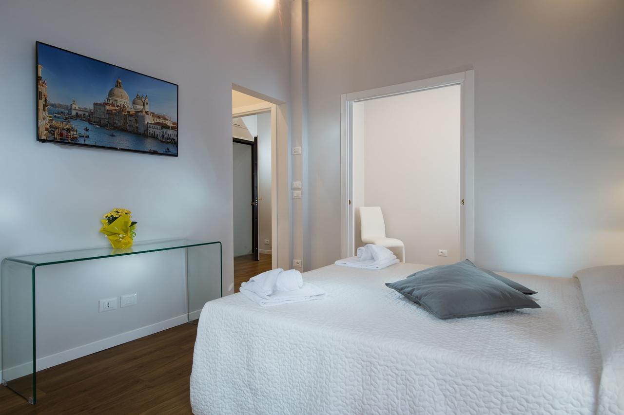 Double Room - Separate Building (no kitchen)