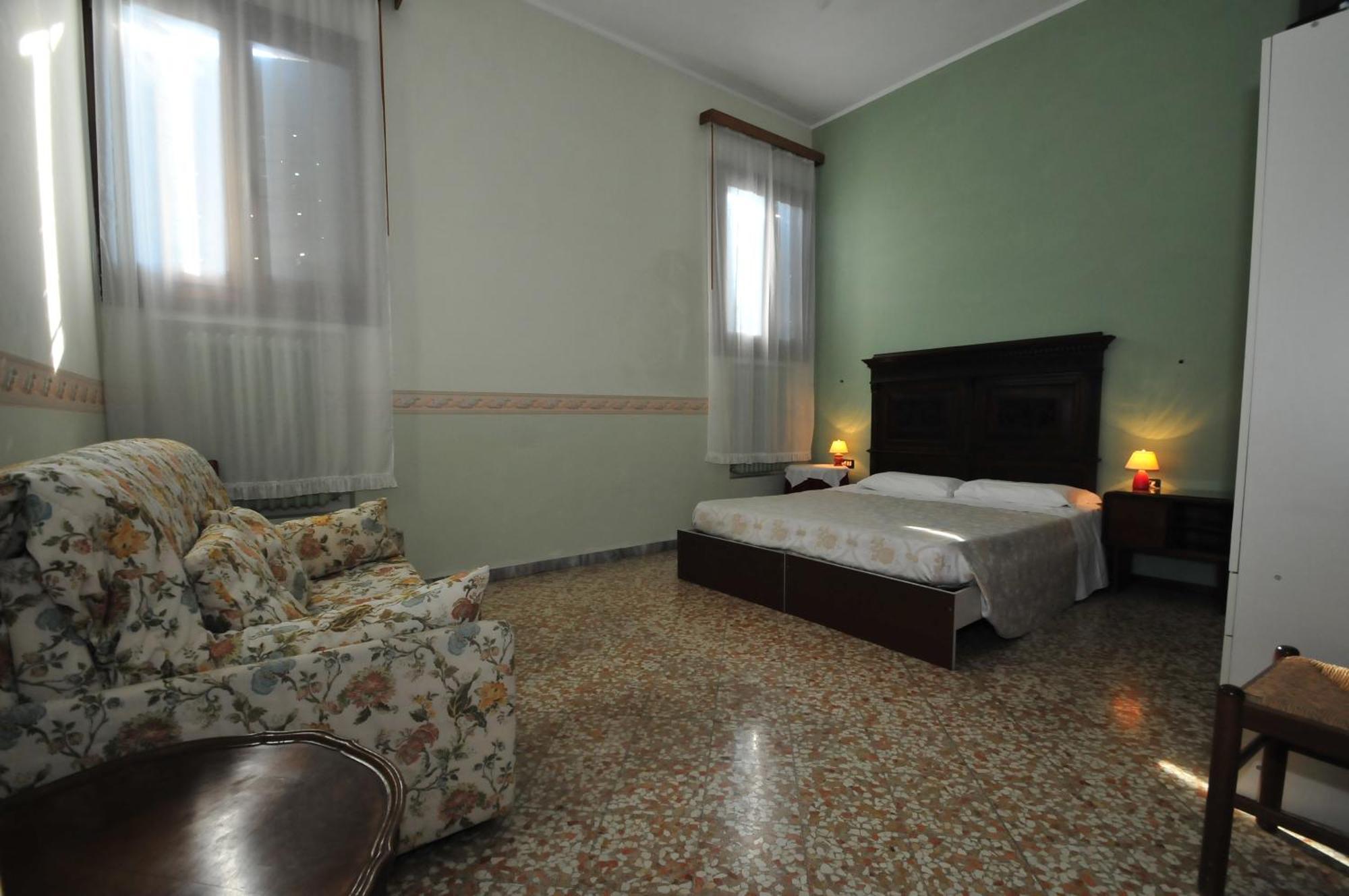 Triple Room Private Bathroom