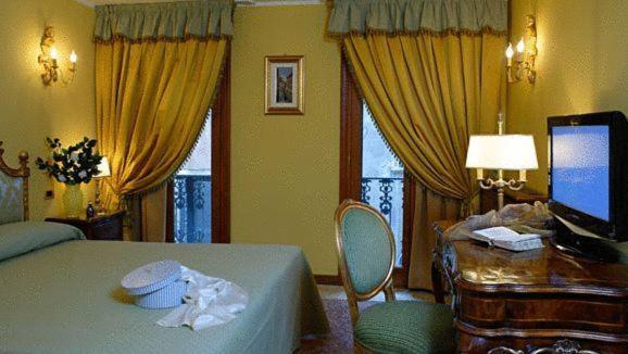 Deluxe Double Room,17732687:JPEG