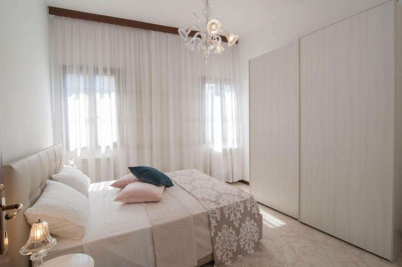 Two-Bedroom Apartment,852306239:JPEG