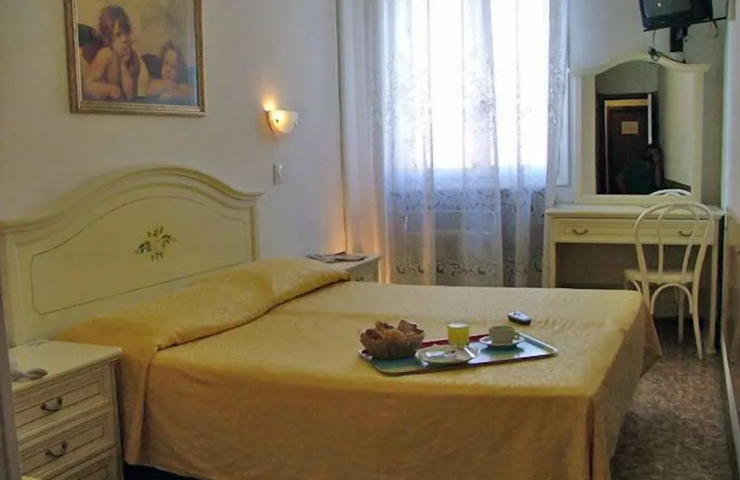 Hotel Airone-1