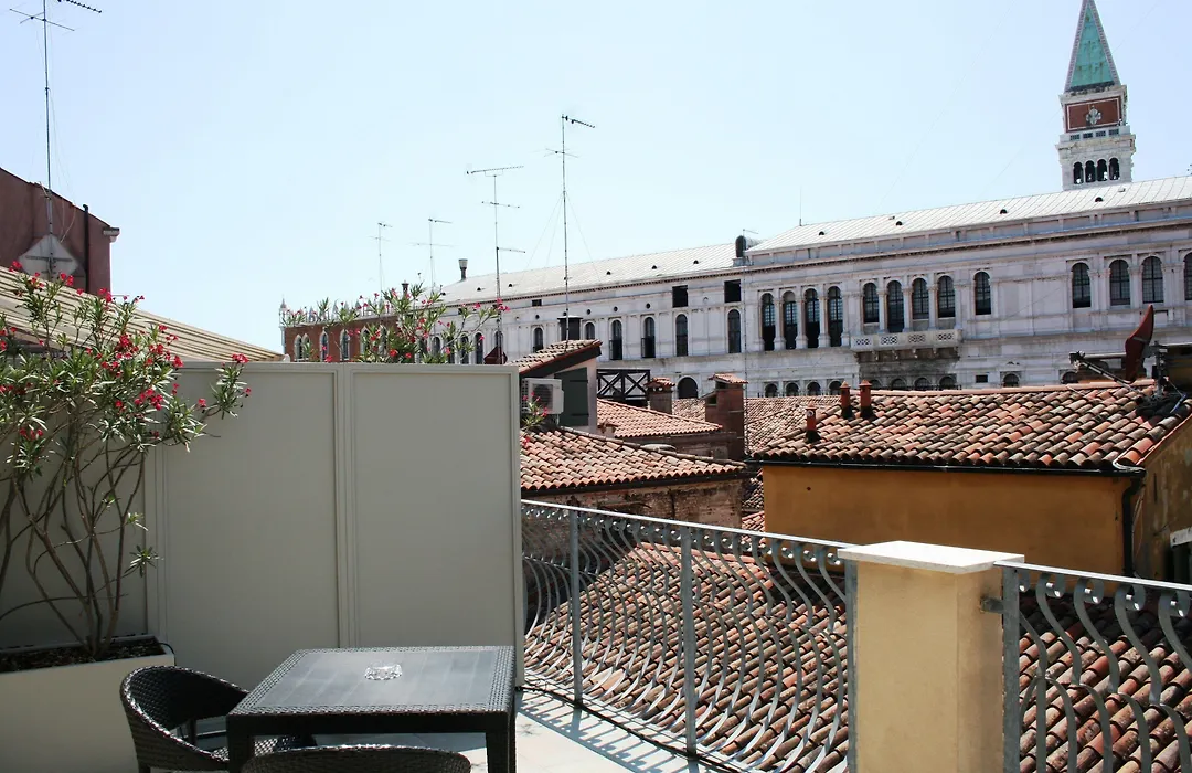 Hotel Antigo Trovatore-1
