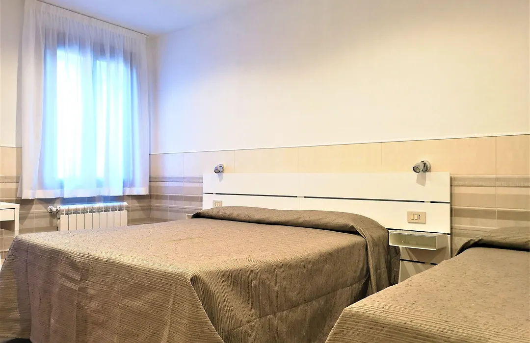 Hotel Rossi-1