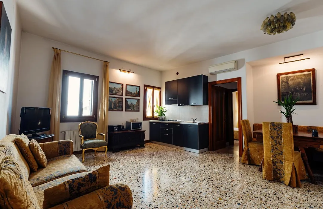 Casa Dei Pittori Venice Apartments-1