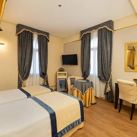Hotel A La Commedia-2