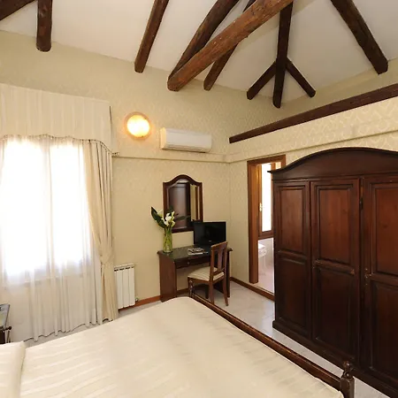 Hotel Villa Rosa-2