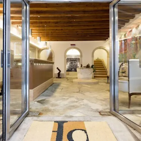 Hotel Dell'Opera-3