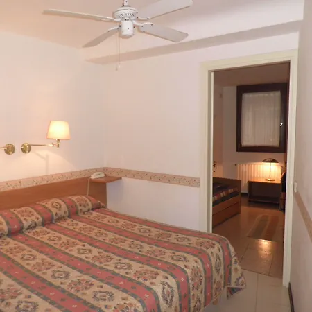 Al Campaniel Bed And Breakfast-2