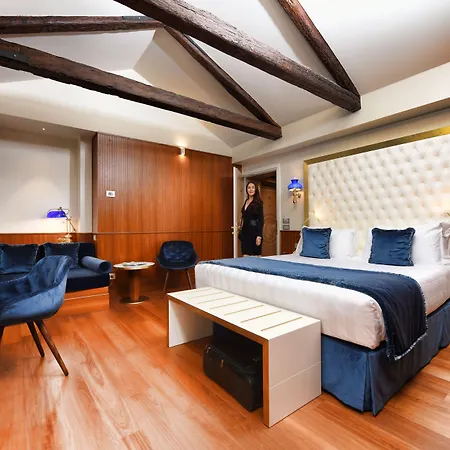 Santa Croce Boutique Hotel-3