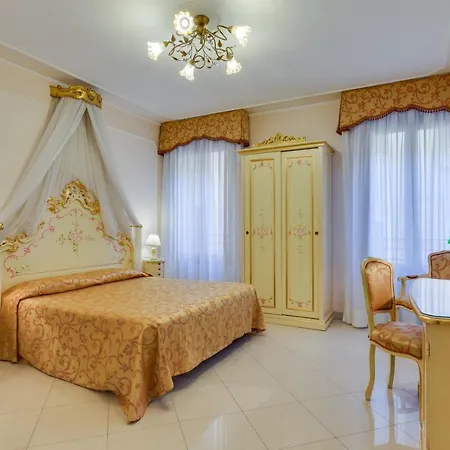 Hotel At Leonard-3